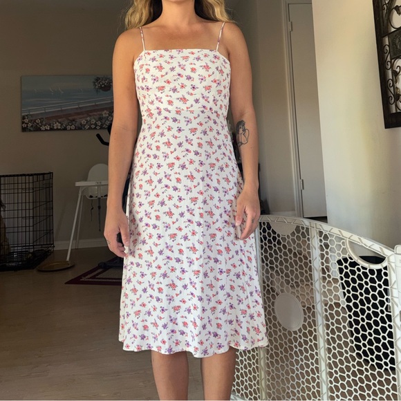 Dress - Picture 2 of 7